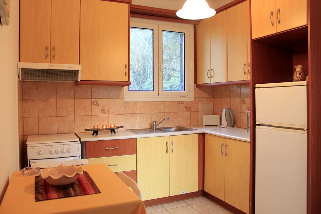Tonias Houses - Thea House And Vrachos Attic Appartment Alykanas  Bilik gambar